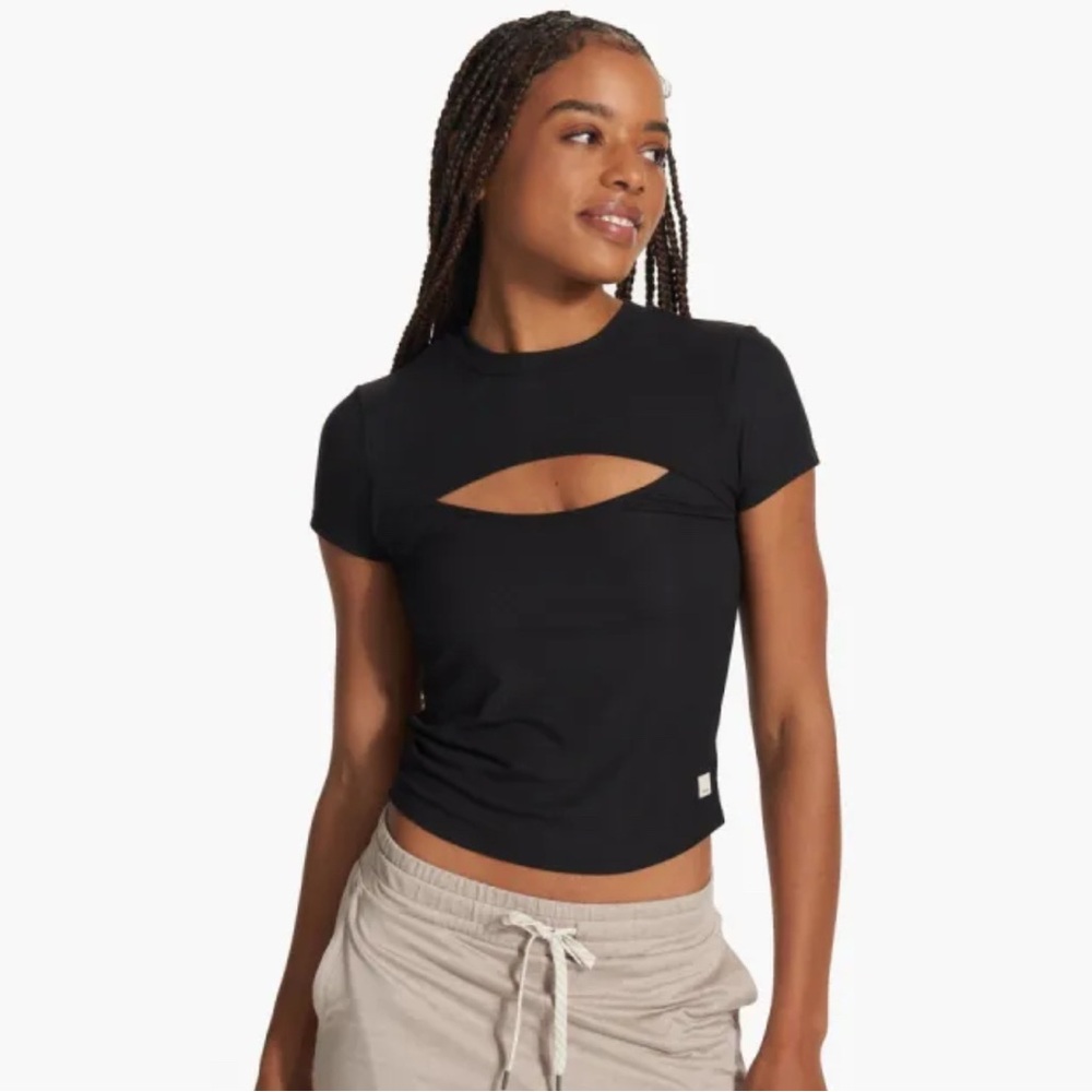 Vuori Cove Cut out Tee in Black